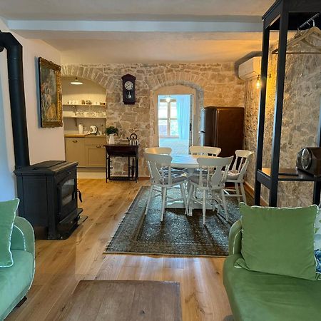 Villa Di Piazza Вишнян Екстер'єр фото