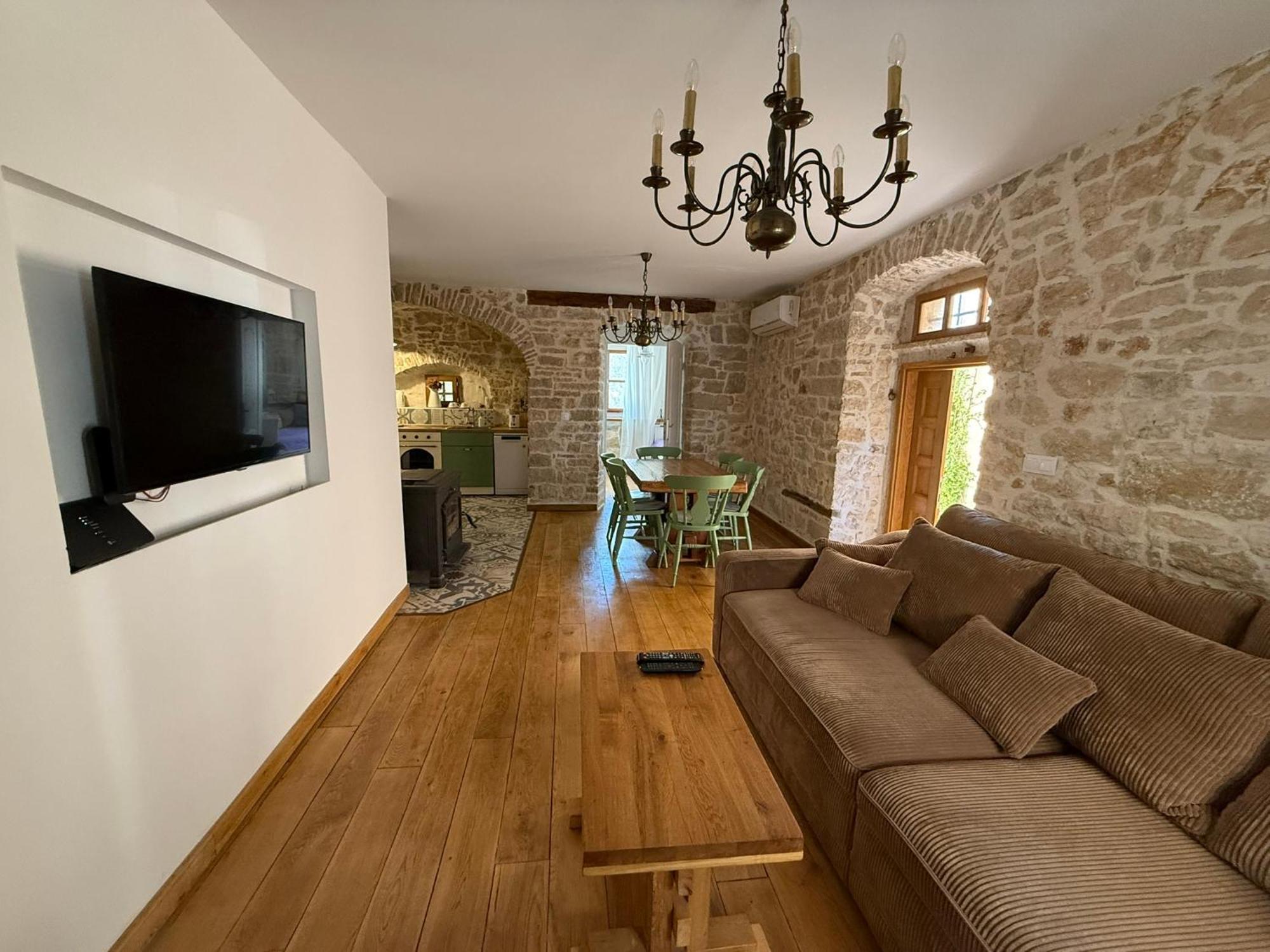 Villa Di Piazza Вишнян Екстер'єр фото