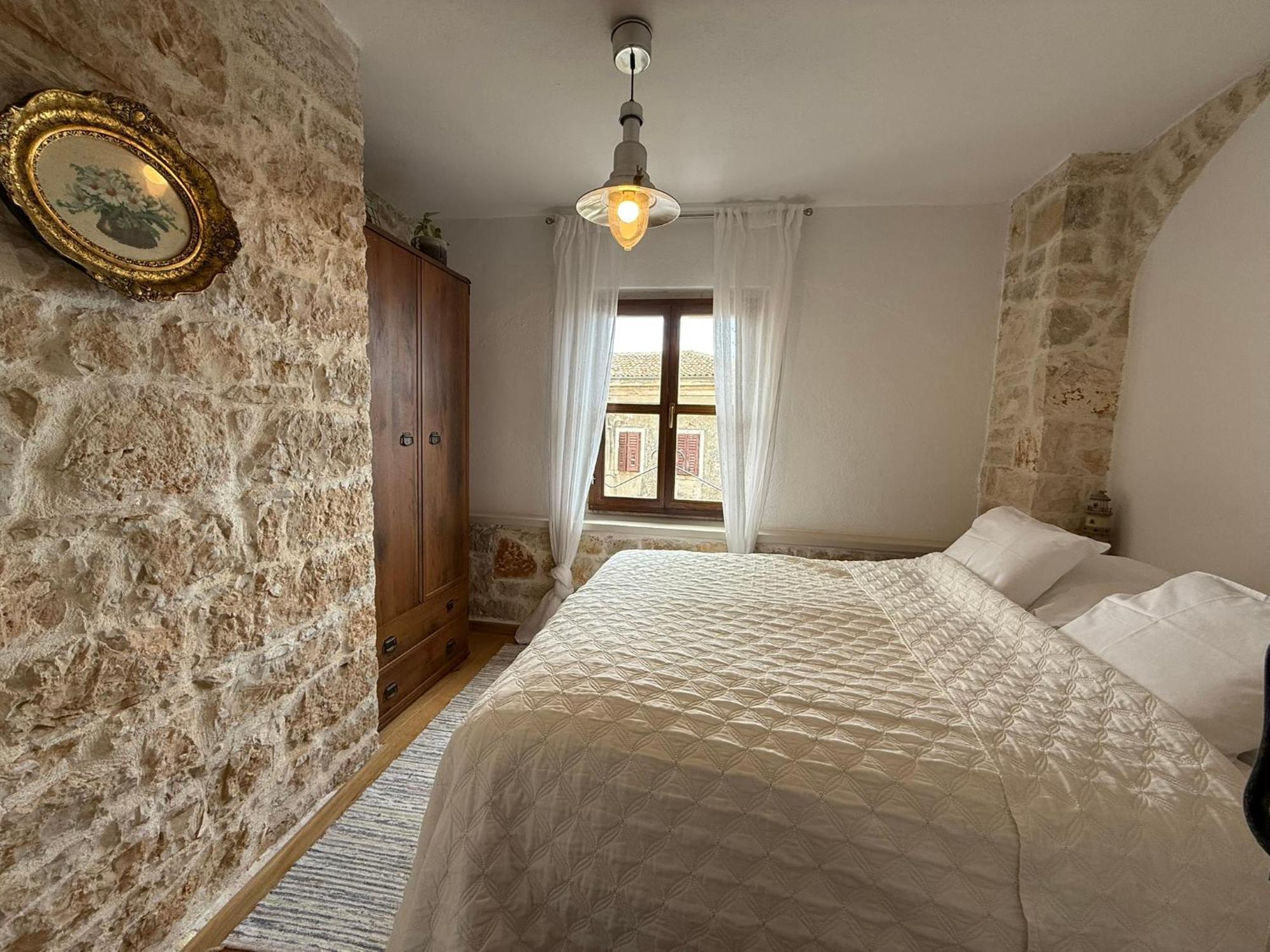 Villa Di Piazza Вишнян Екстер'єр фото