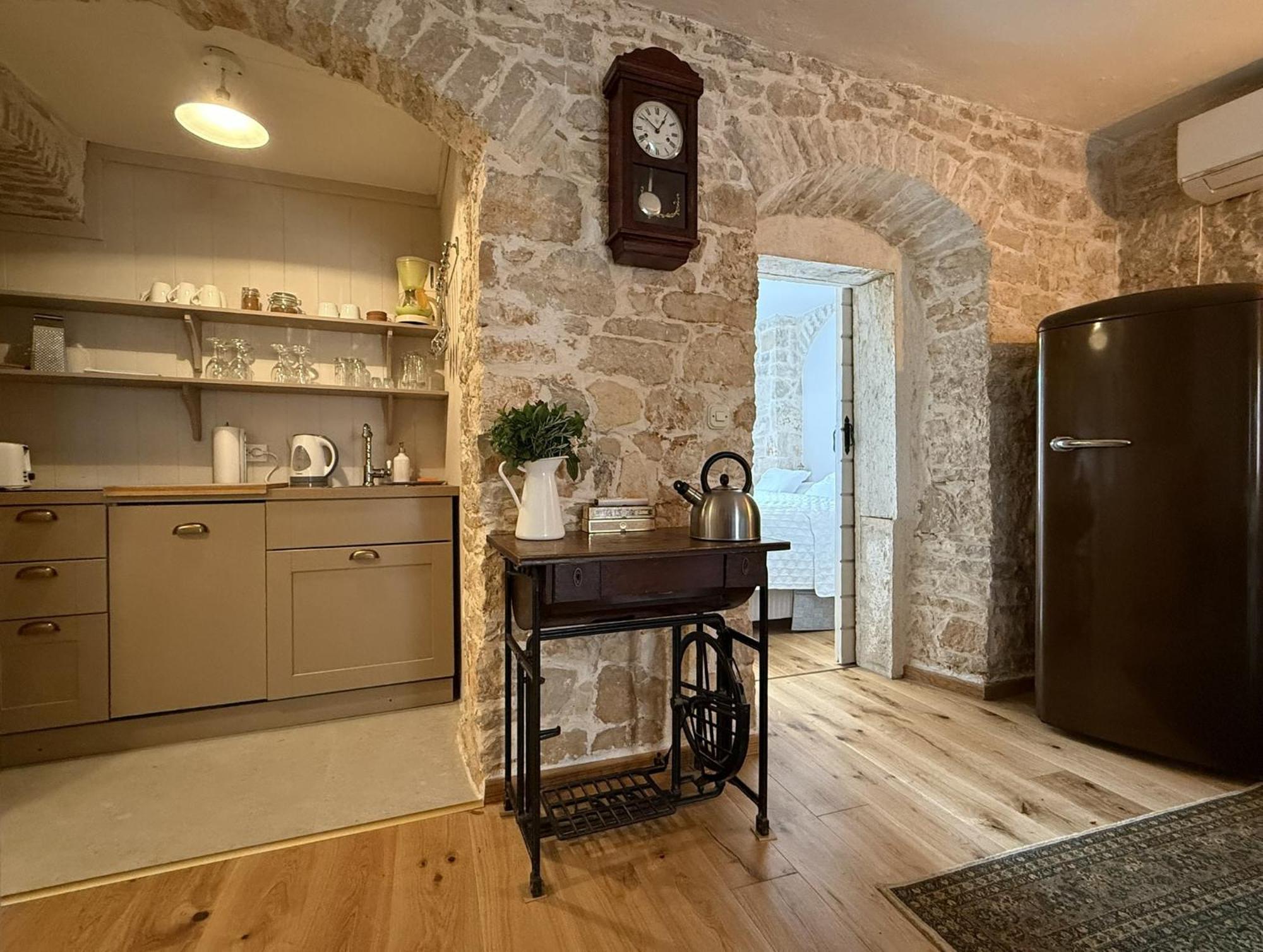 Villa Di Piazza Вишнян Екстер'єр фото